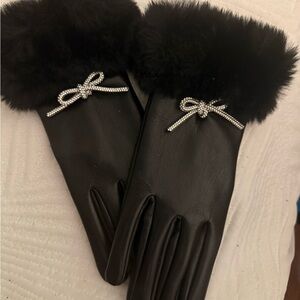 Vince Camuto Black Gloves with Fur Trim and Bow